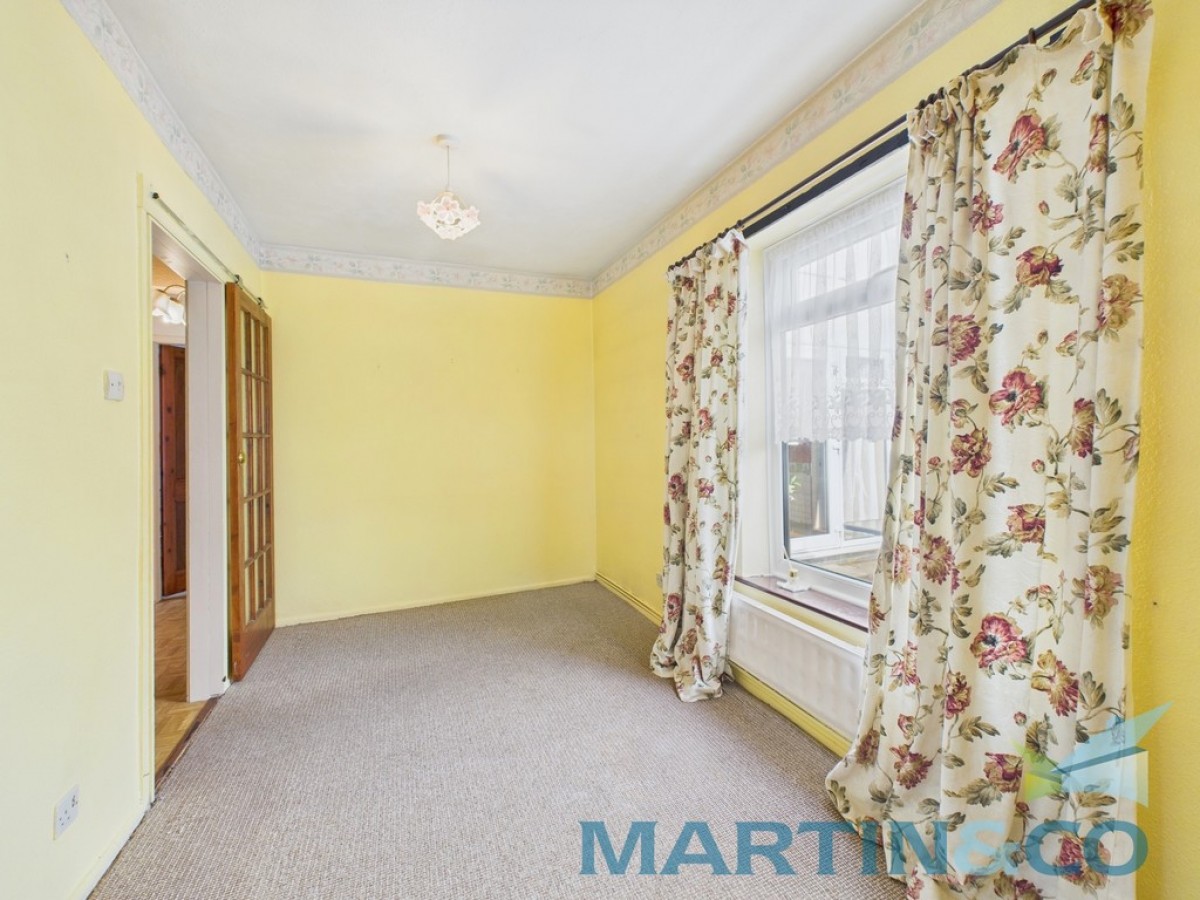 Curlender Way, Hale, Liverpool