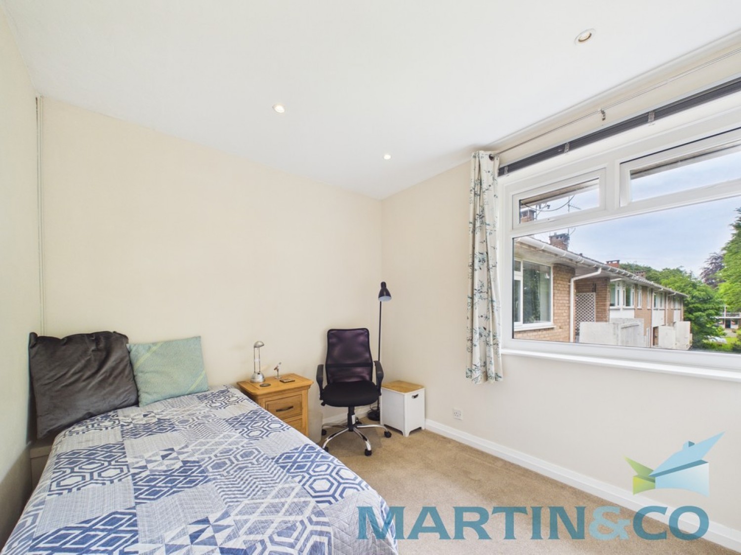2 bedroom Flat for Letting Eton Court , Calderstones, Liverpool