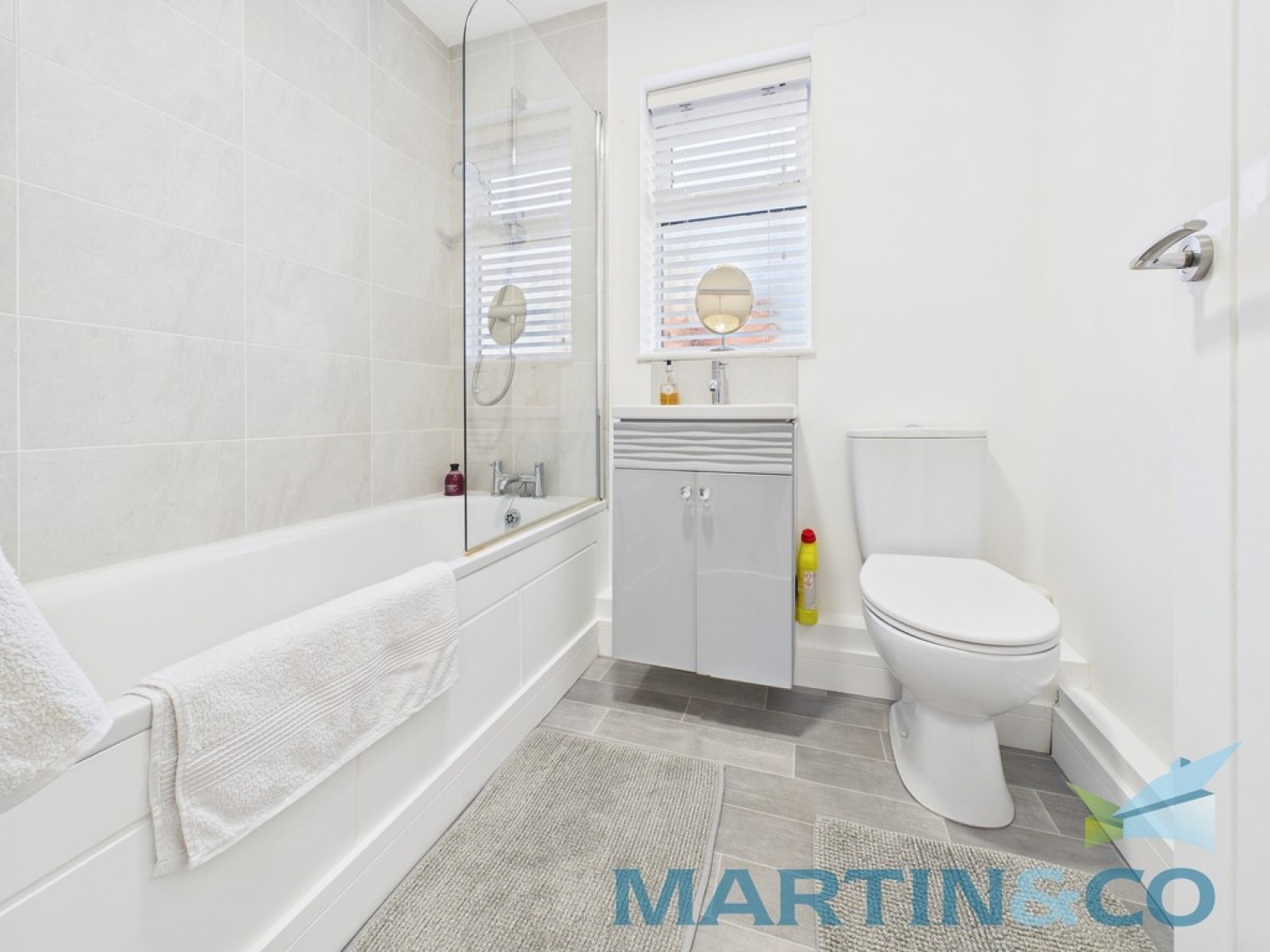 2 bedroom Bungalow in Garden Lodge Grove, Liverpool