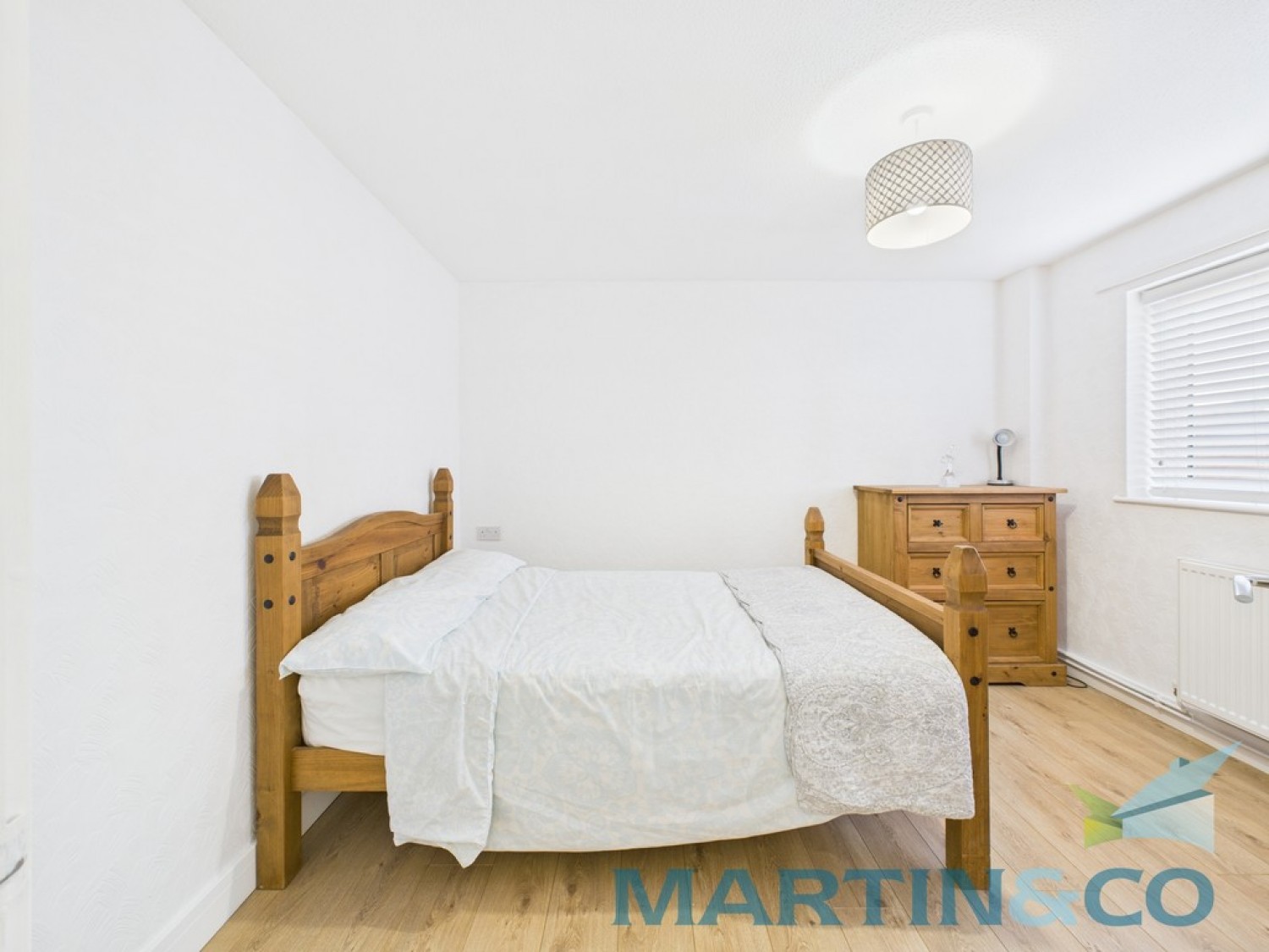 2 bedroom Bungalow in Garden Lodge Grove, Liverpool