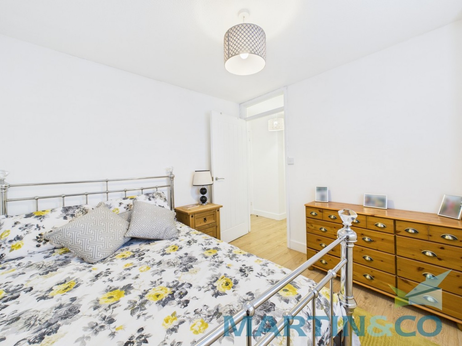 2 bedroom Bungalow in Garden Lodge Grove, Liverpool