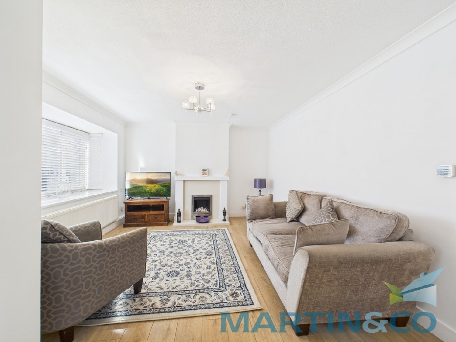 2 bedroom Bungalow in Garden Lodge Grove, Liverpool