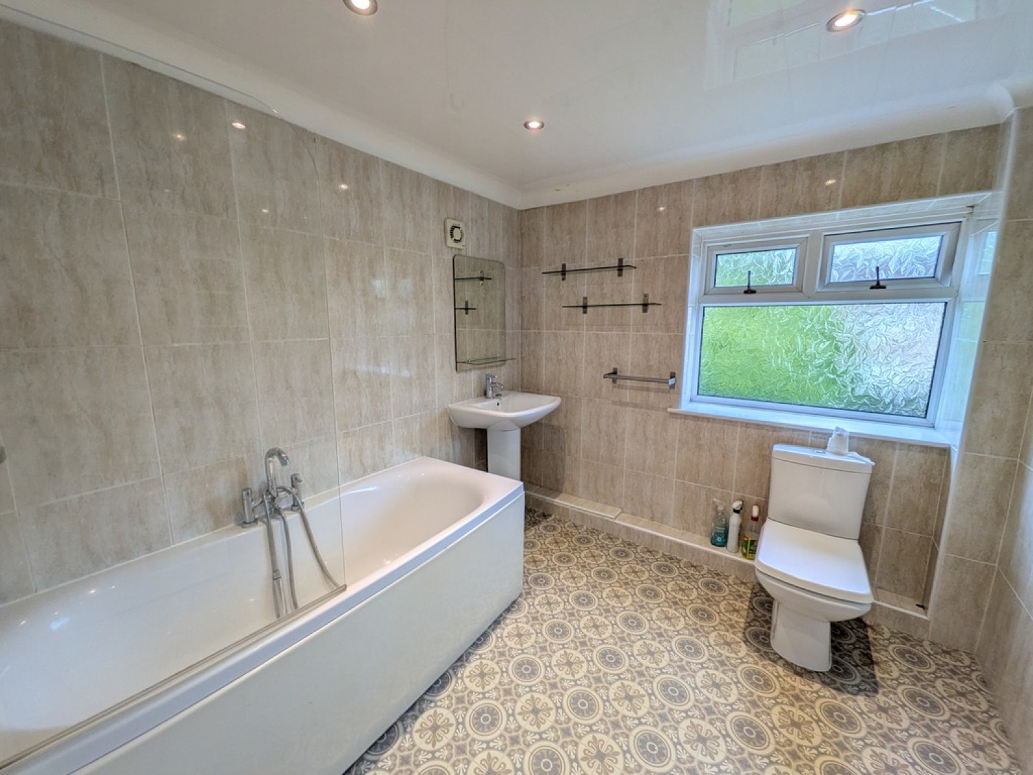 4 bedroom House in Darwick Drive, Huyton, Liverpool