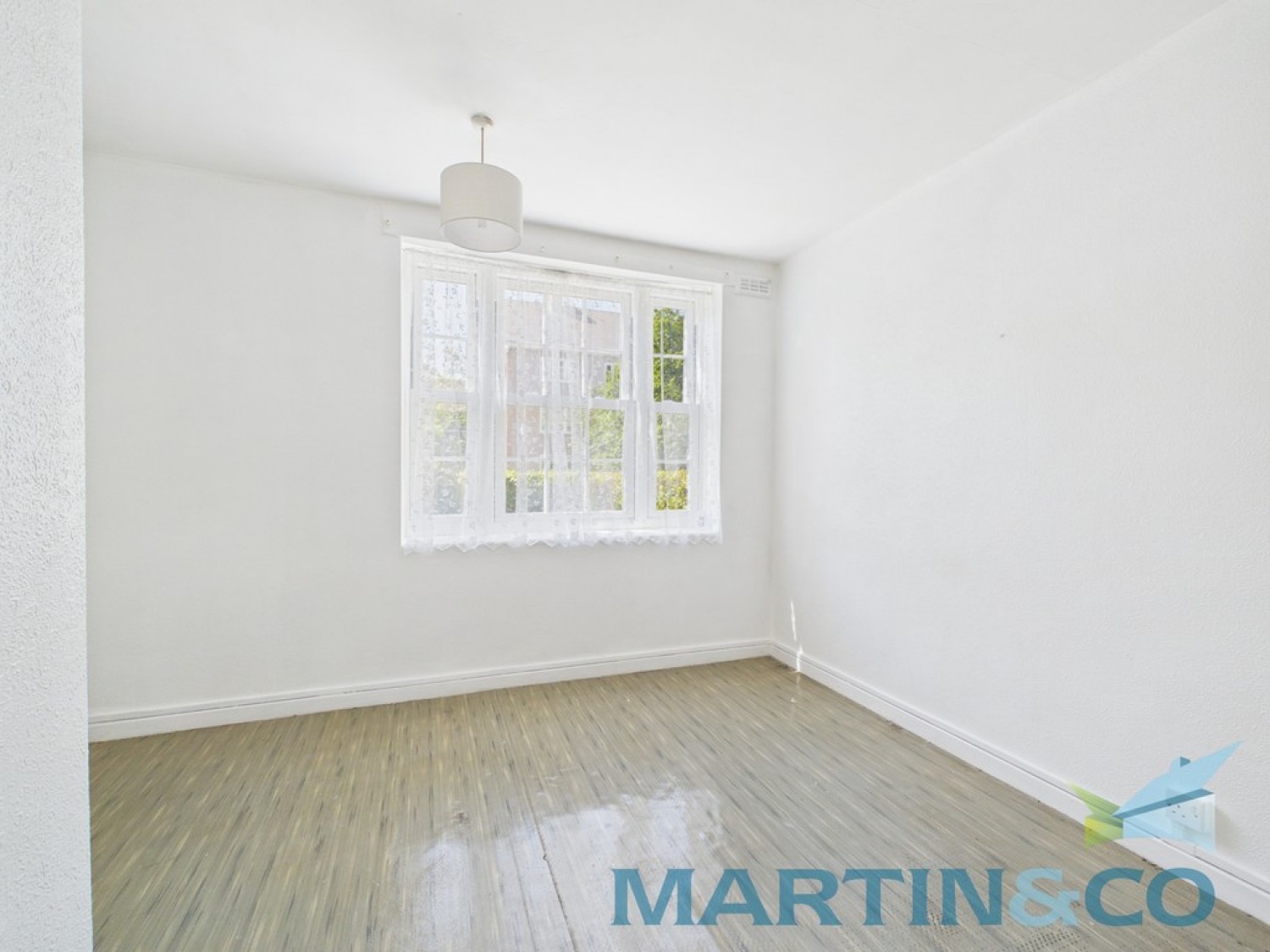 2 bedroom Flat for Sale Waverley Road, Sefton Park, Liverpool