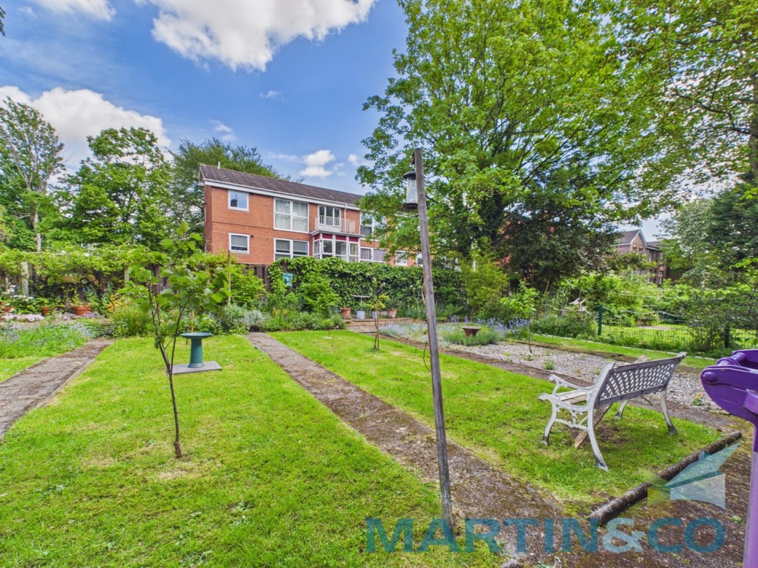 2 bedroom Flat for Sale Waverley Road, Sefton Park, Liverpool
