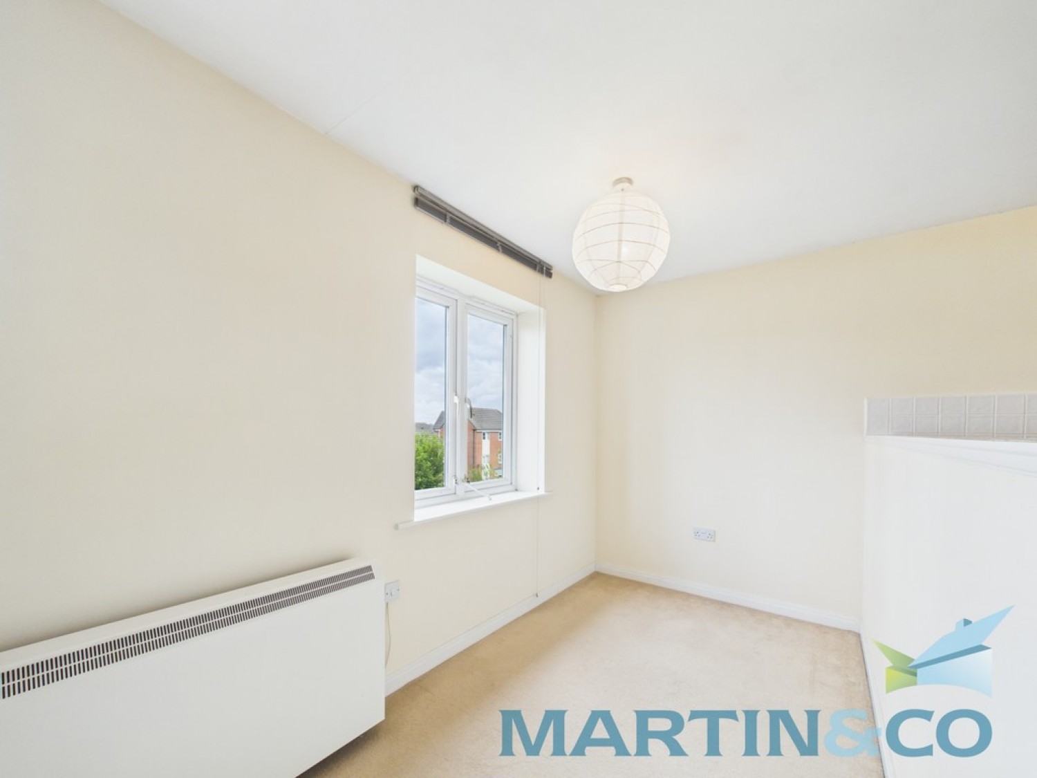 2 bedroom Flat for Sale Alderman Road, Hunts Cross, Liverpool