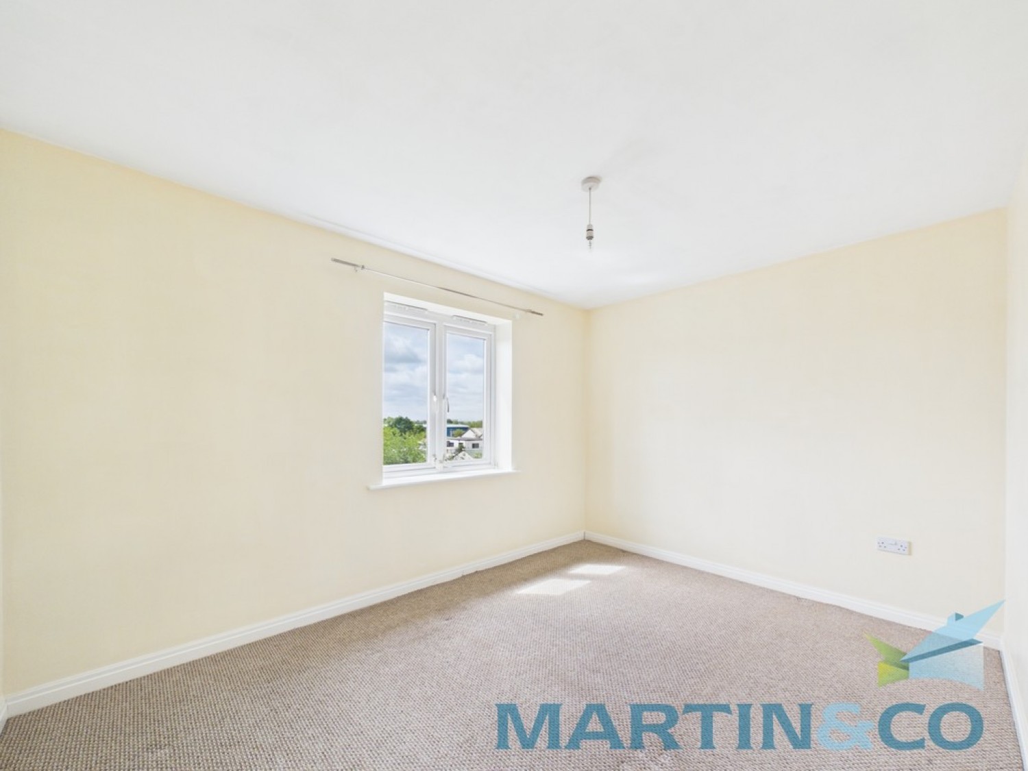 2 bedroom Flat for Sale Alderman Road, Hunts Cross, Liverpool