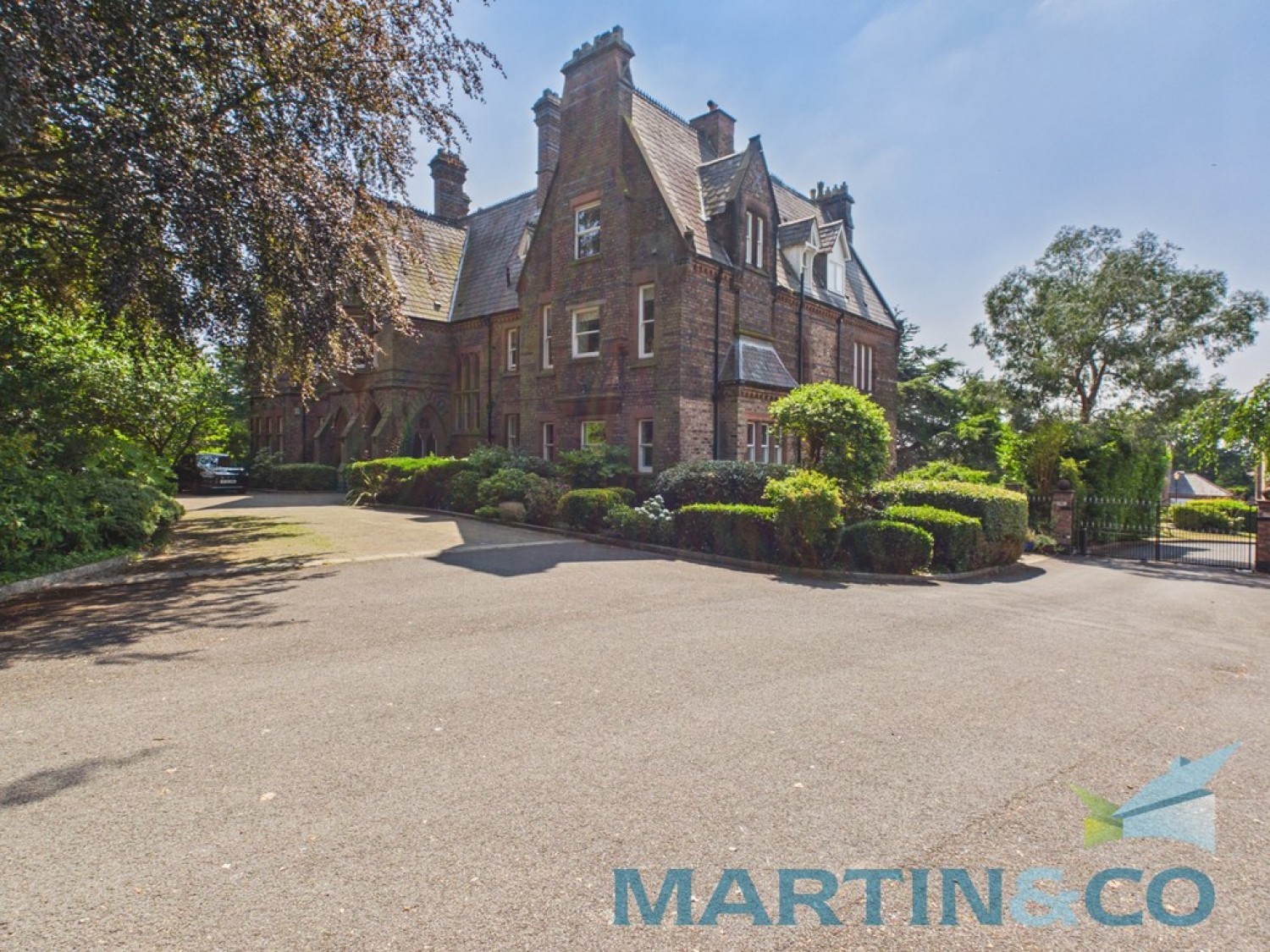 2 bedroom Flat for Sale New Heys Drive, Allerton , Liverpool