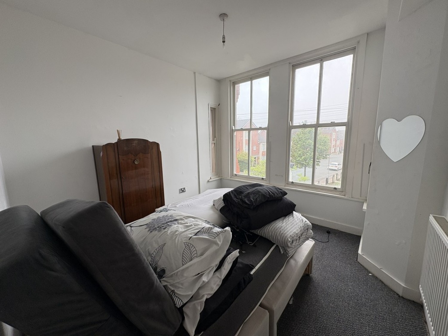 2 bedroom Flat for Sale Bedford Road, Bootle, Liverpool