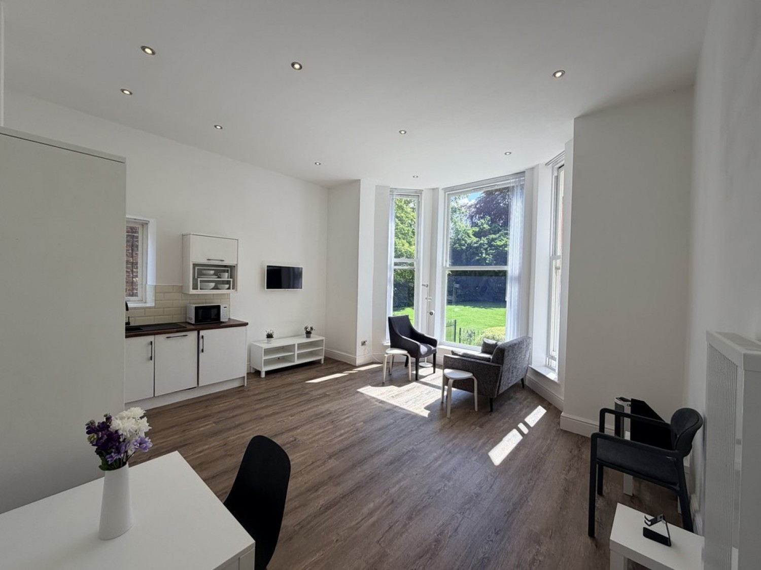 2 bedroom Flat for Letting Park Avenue, Mossley Hill, Liverpool