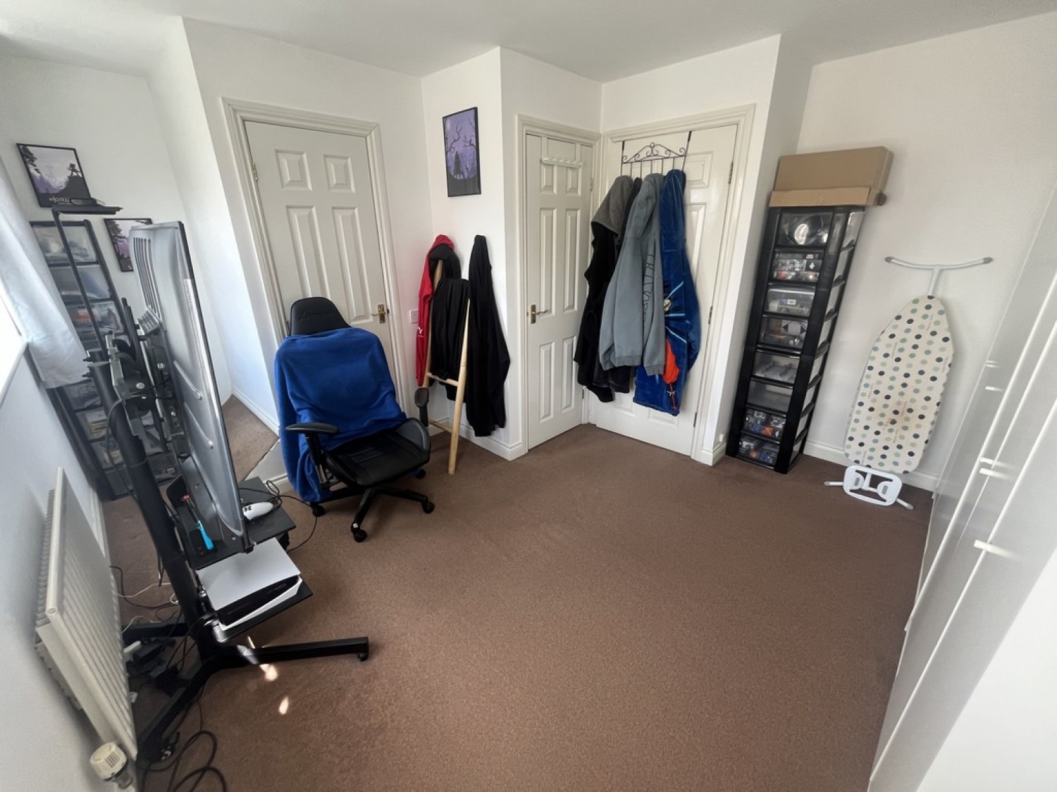 3 bedroom House for Letting Cludd Avenue, Coddington