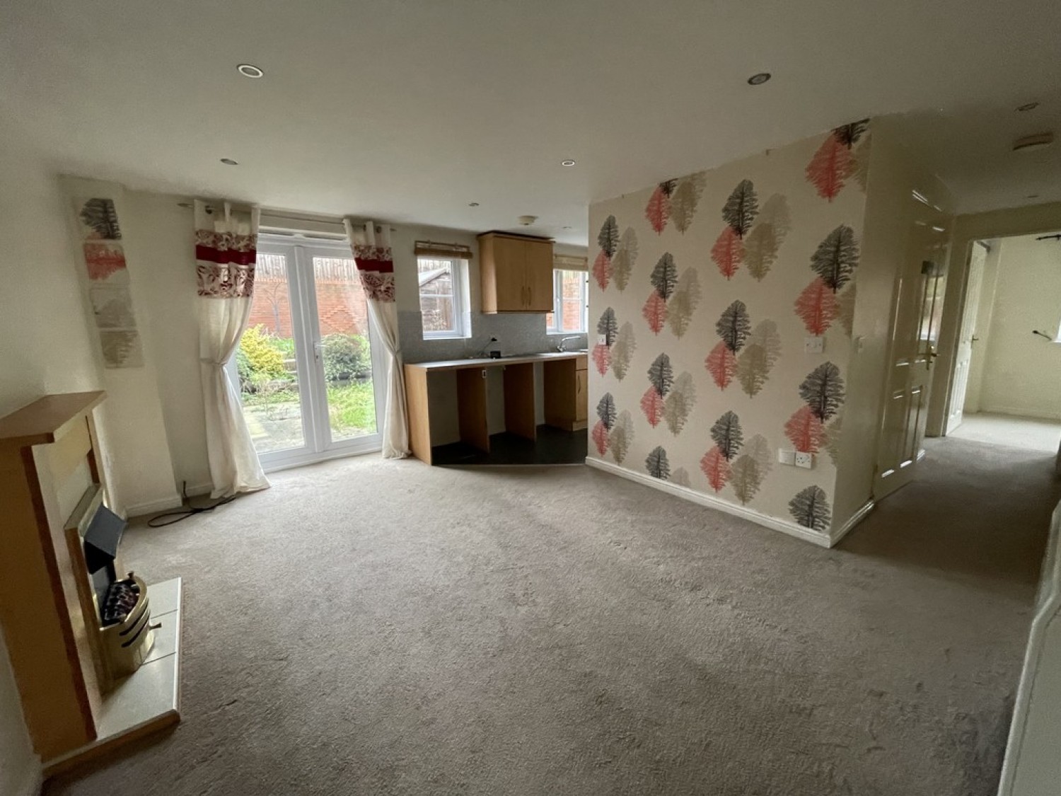 2 bedroom Flat for Letting Read Close, Fernwood, Newark