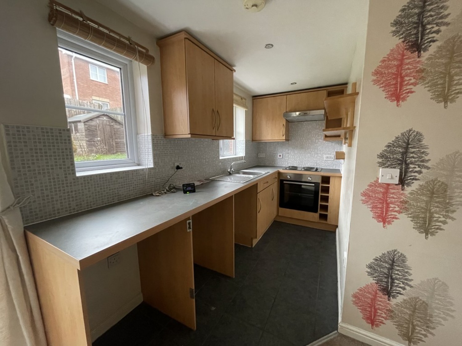 2 bedroom Flat for Letting Read Close, Fernwood, Newark