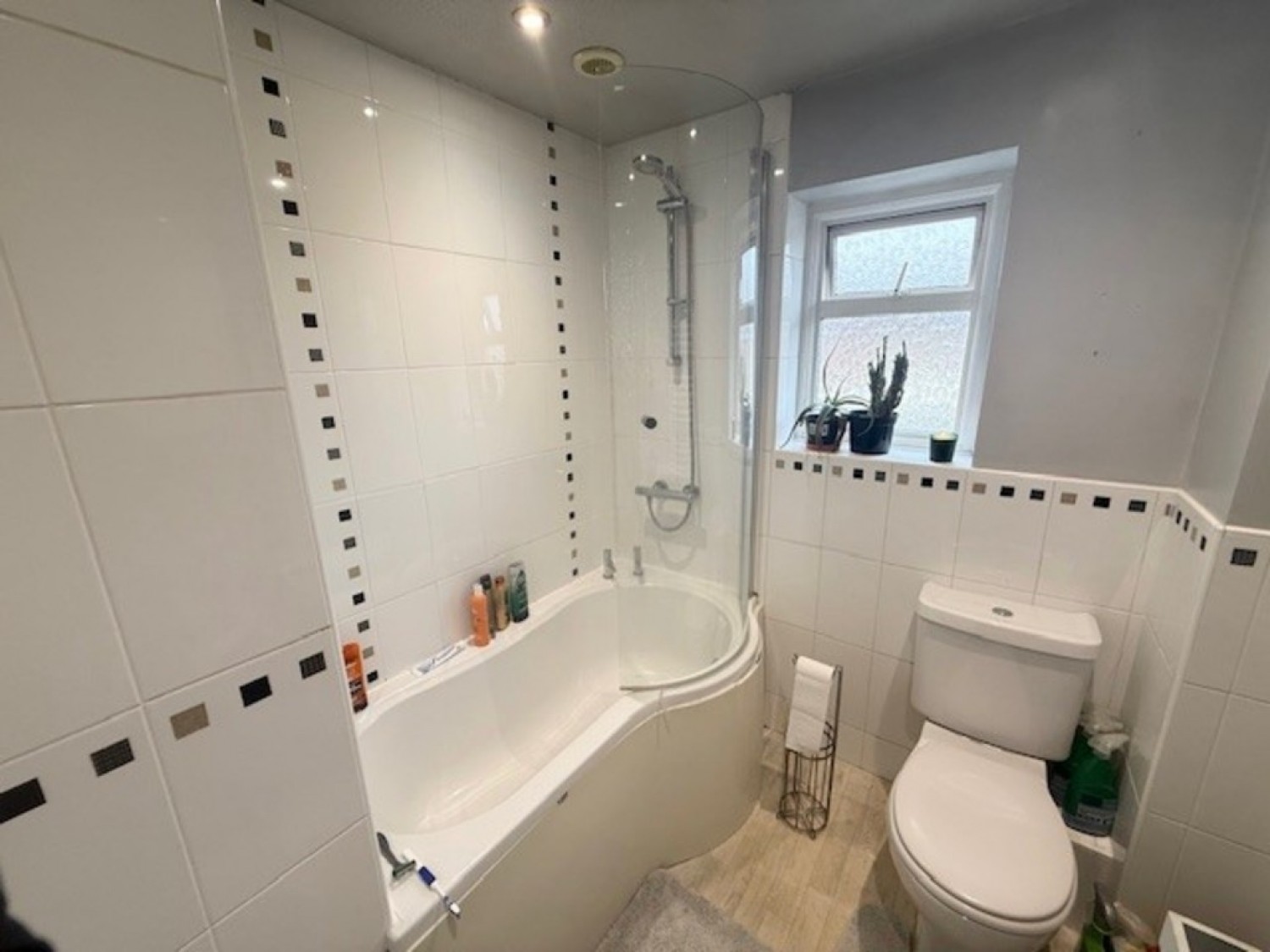 2 bedroom House for Letting Walker Close, Newark