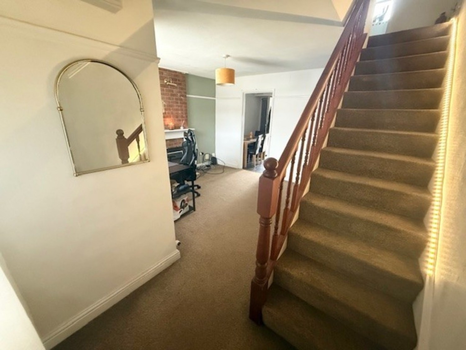 2 bedroom House for Letting Walker Close, Newark