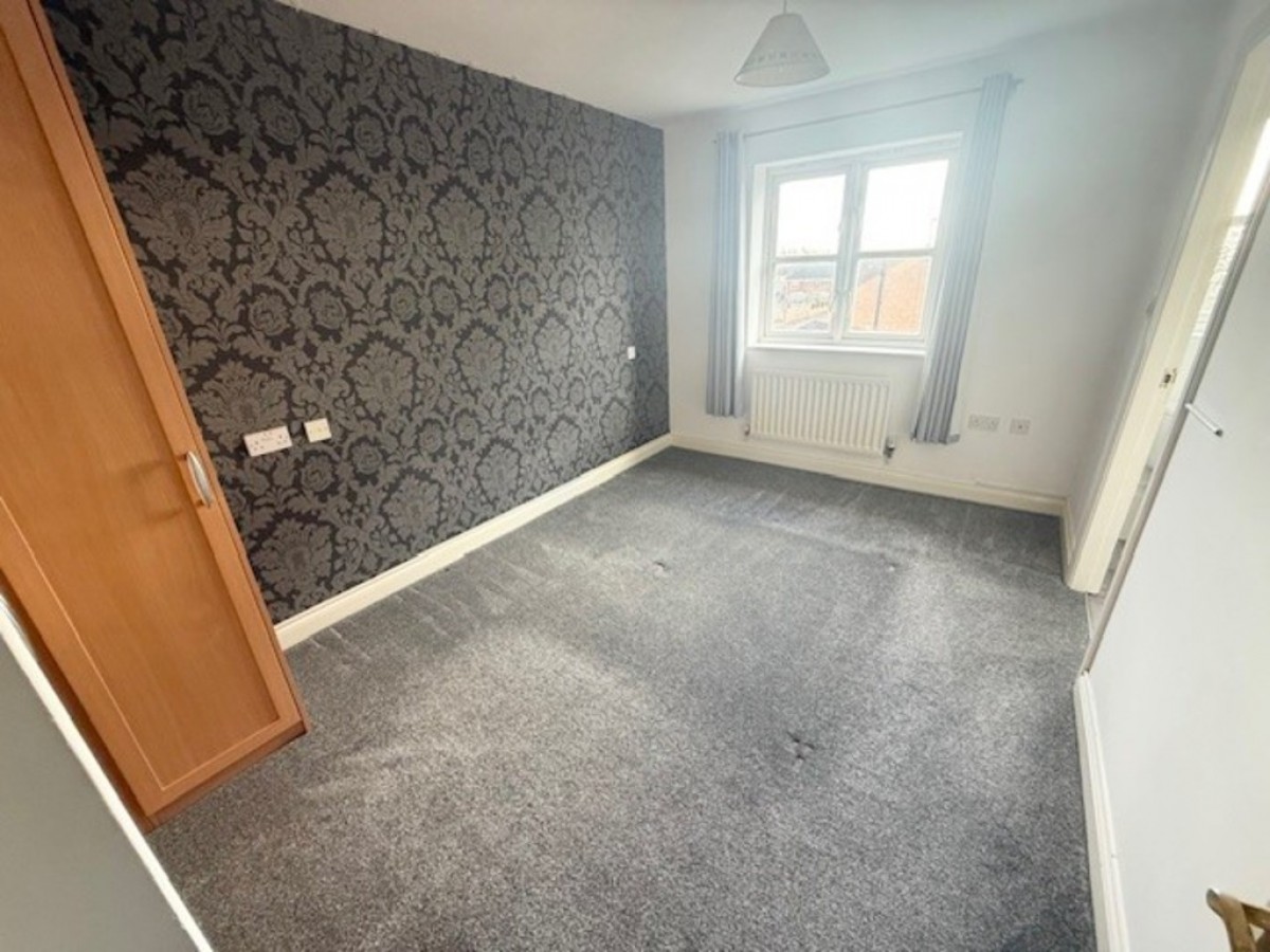 Cludd Avenue, Coddington