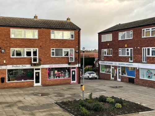 Brisbane Court, Newark