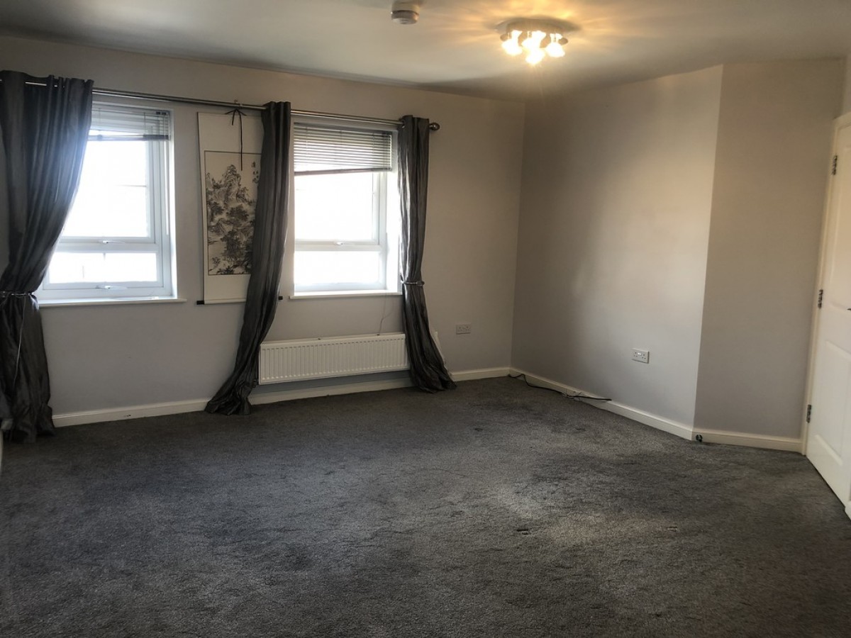 Fernwood, Carmelita Avenue