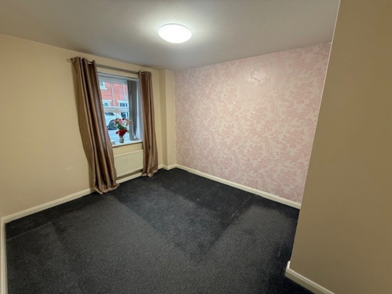 4 bedroom House in Pond Close, Fernwood