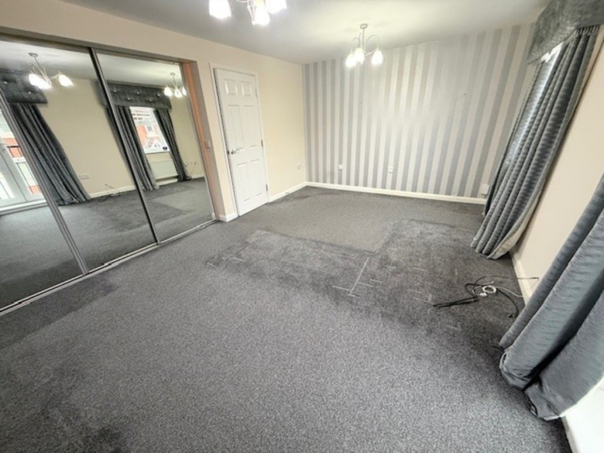 Pond Close, Fernwood