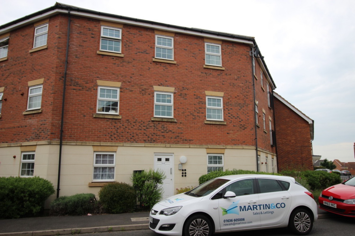2 bedroom Flat for Letting Fernwood, Newark, Notts