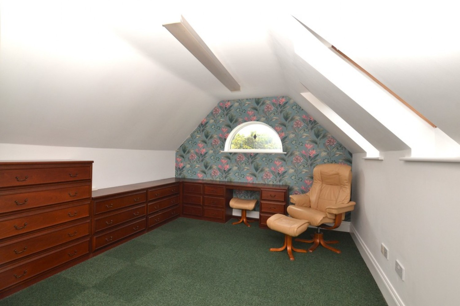 7 bedroom House for Sale Glebe Park, Newark
