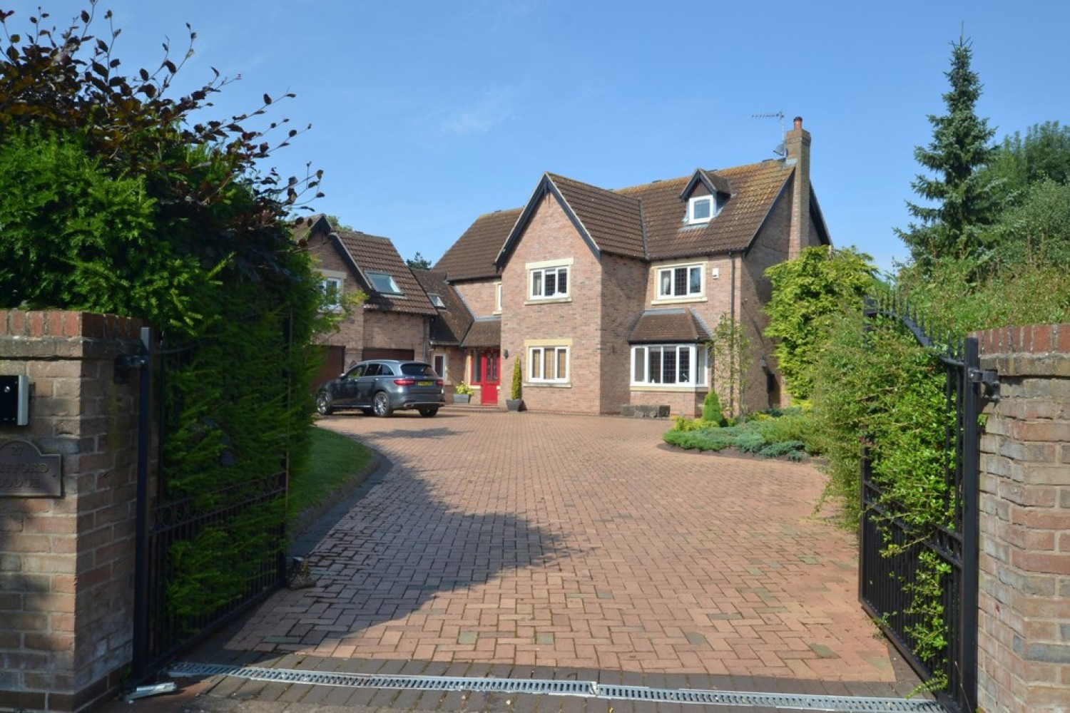 7 bedroom House for Sale Glebe Park, Newark