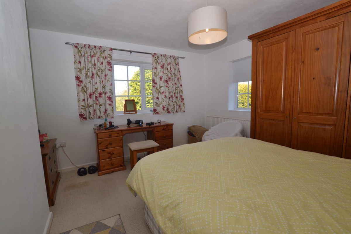 7 Triumph Close, Eakring
