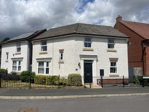 Marron Court, Fernwood, Newark
