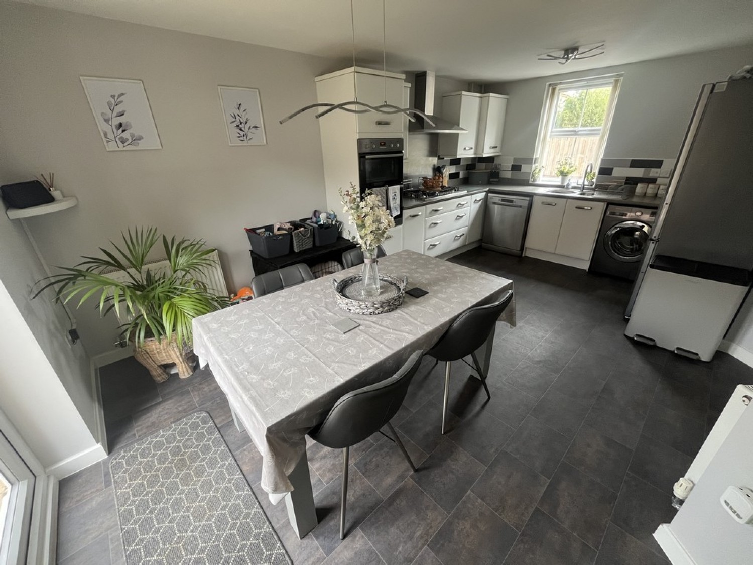 Marron Court, Fernwood, Newark