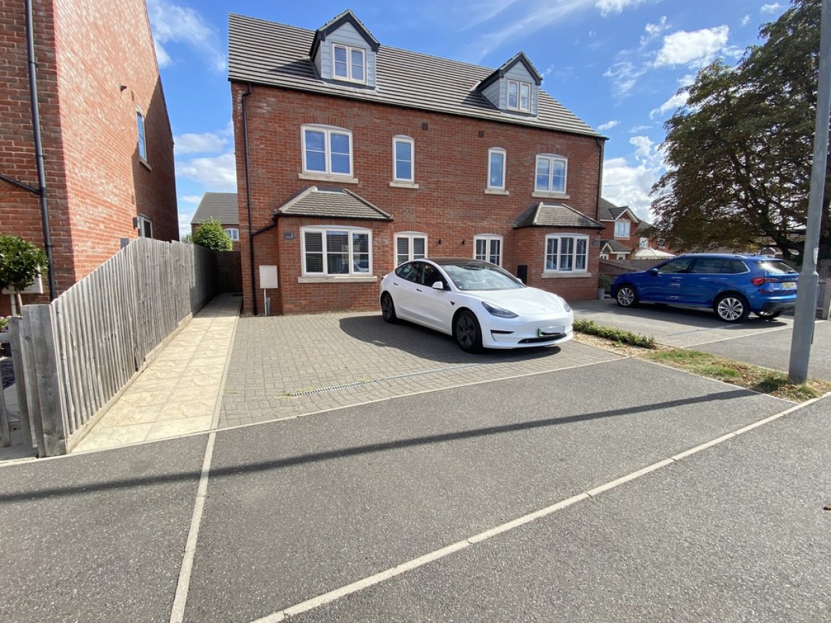 Alexander Mews , Balderton