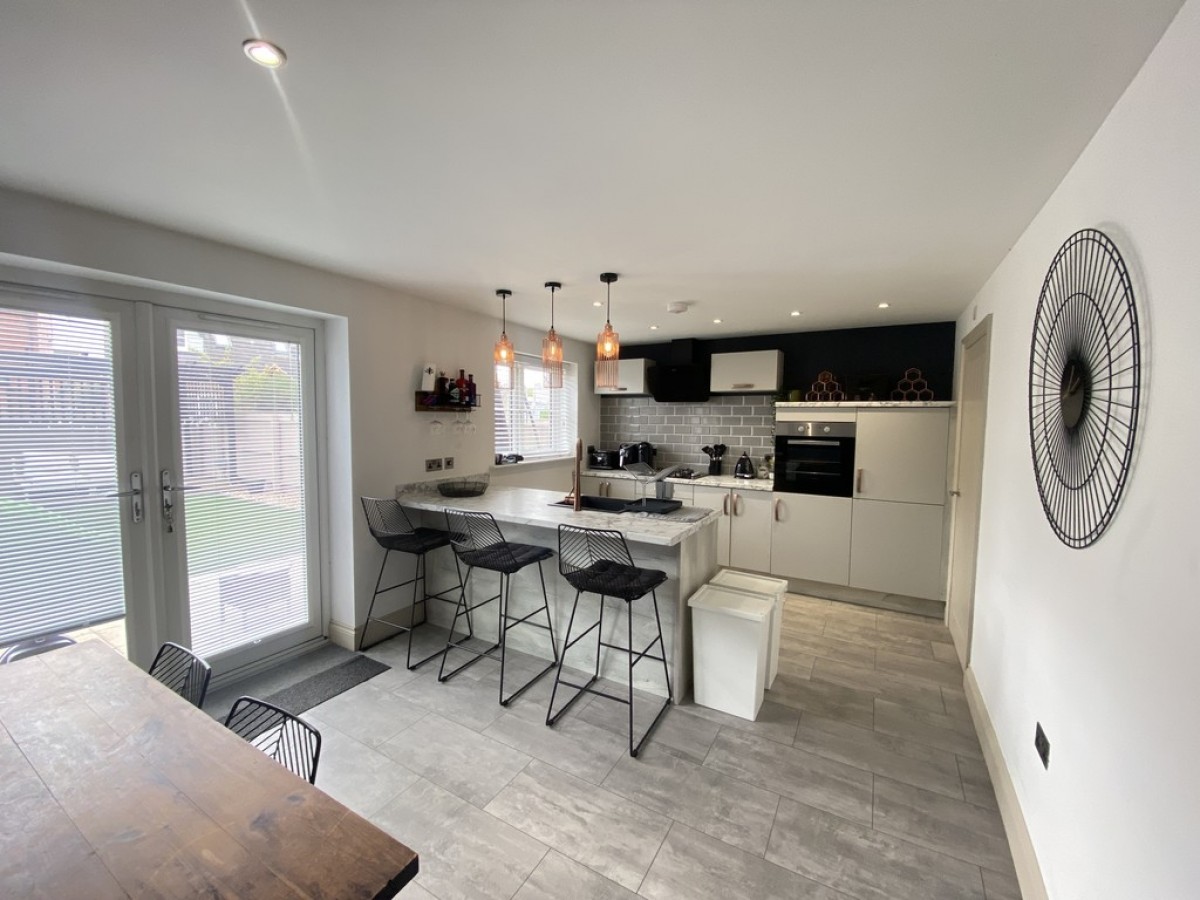 Alexander Mews , Balderton