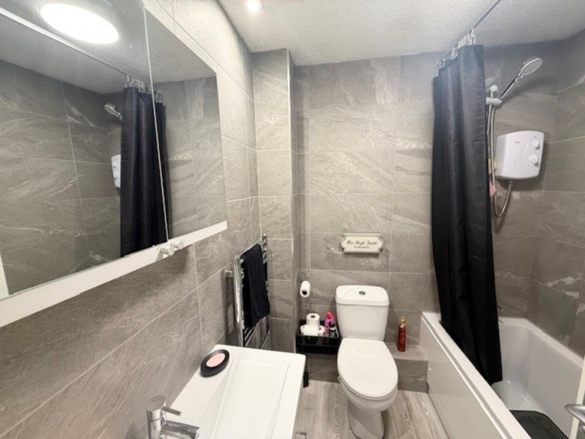 Linseed Avenue , Newark