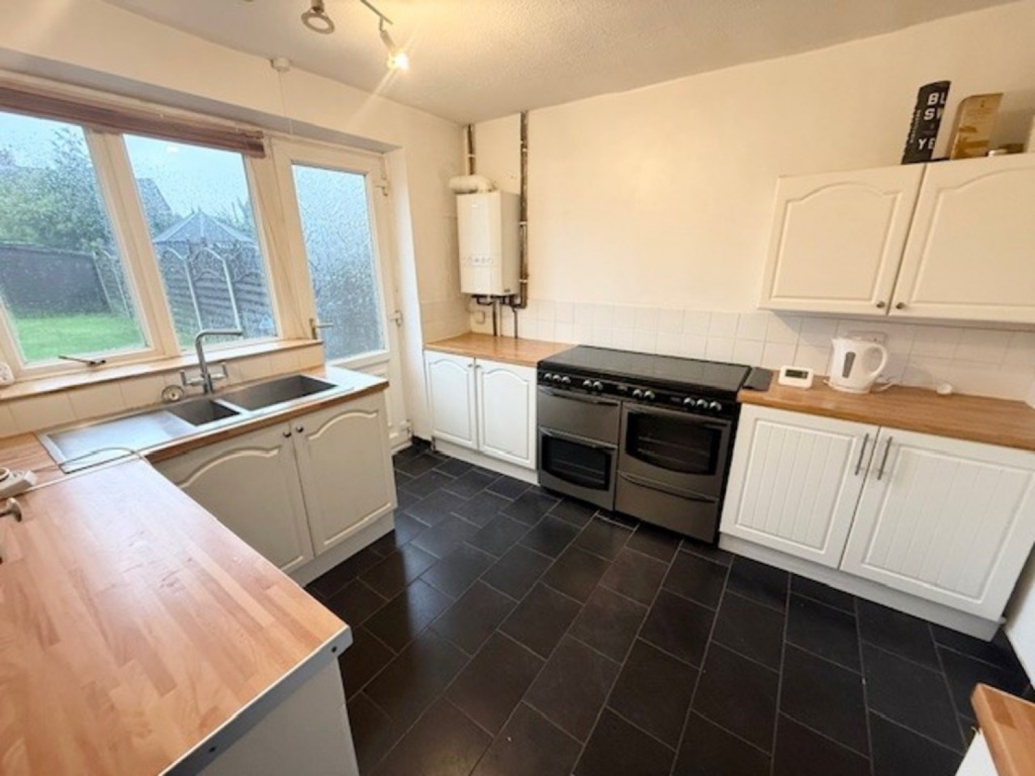 4 bedroom House for Sale Elizabeth Road, Newark