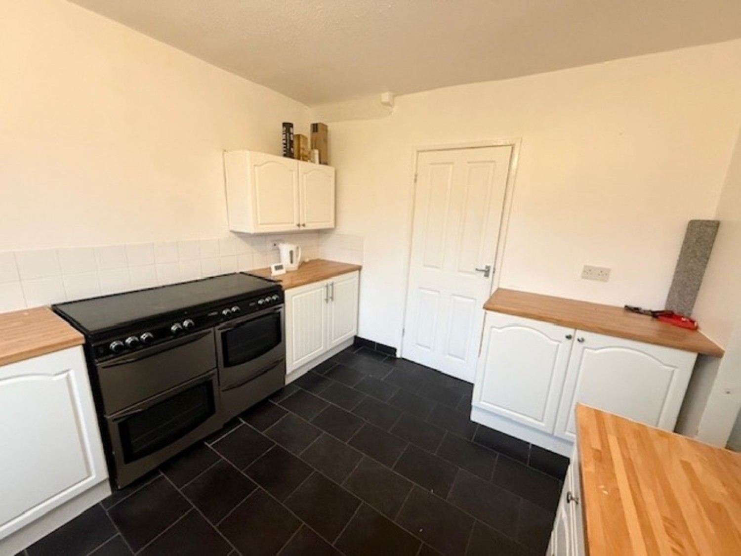 4 bedroom House for Sale Elizabeth Road, Newark