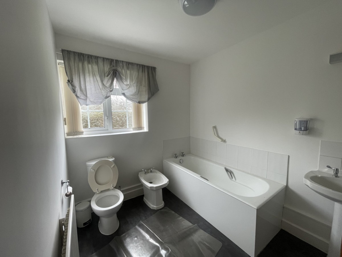 Coddington, Newark, Notts