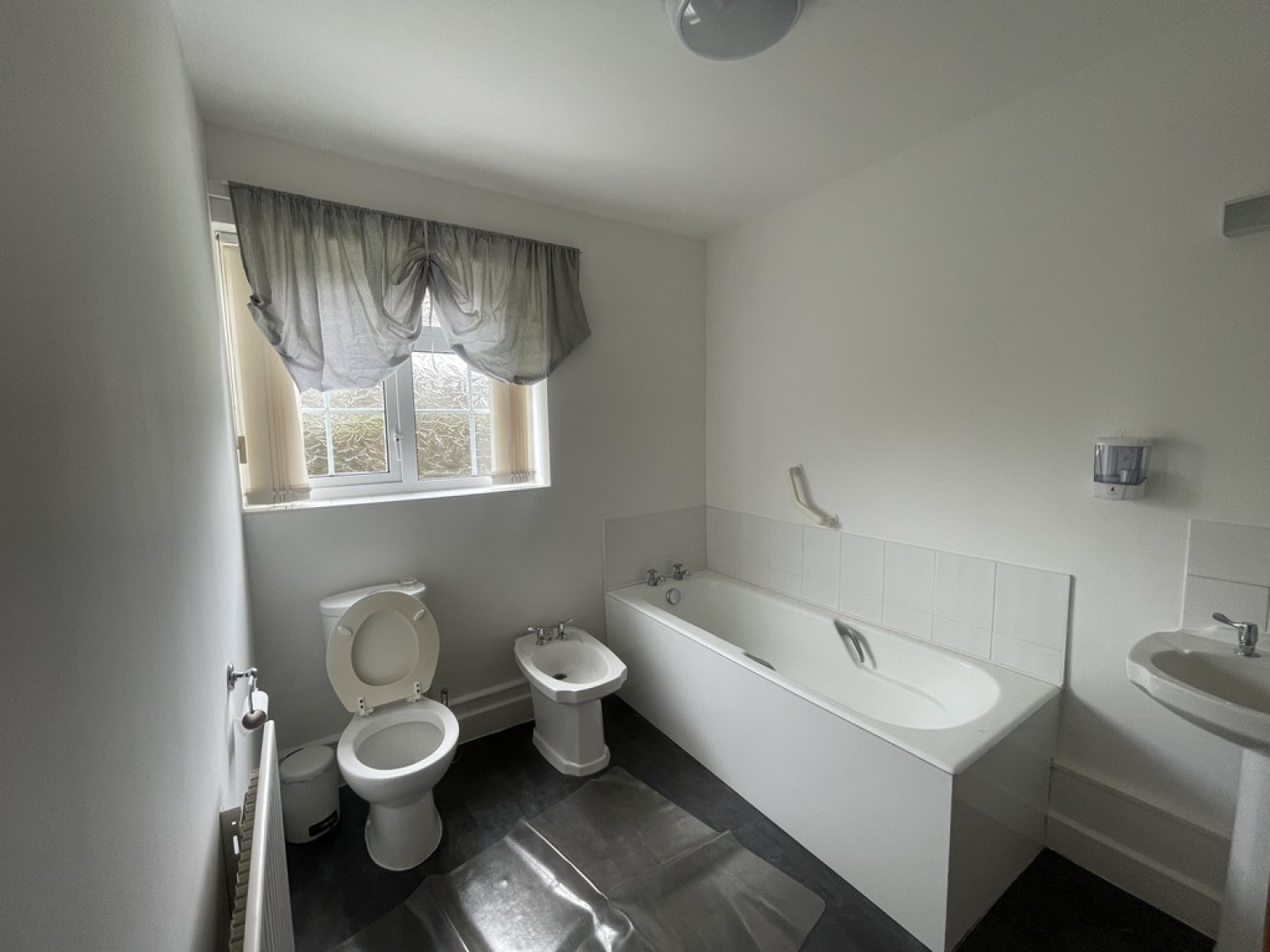 3 bedroom Bungalow for Letting Coddington, Newark, Notts