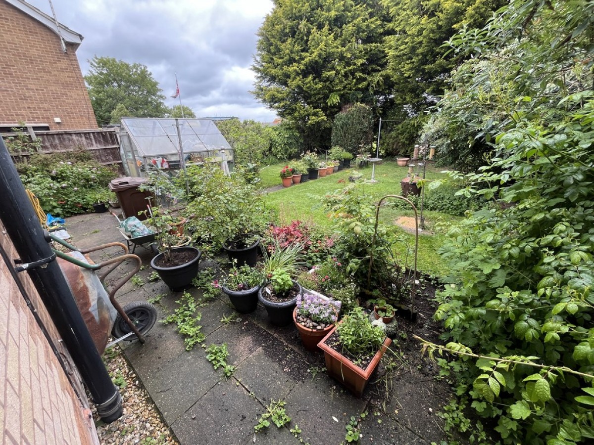Oak Avenue, Farndon, Newark