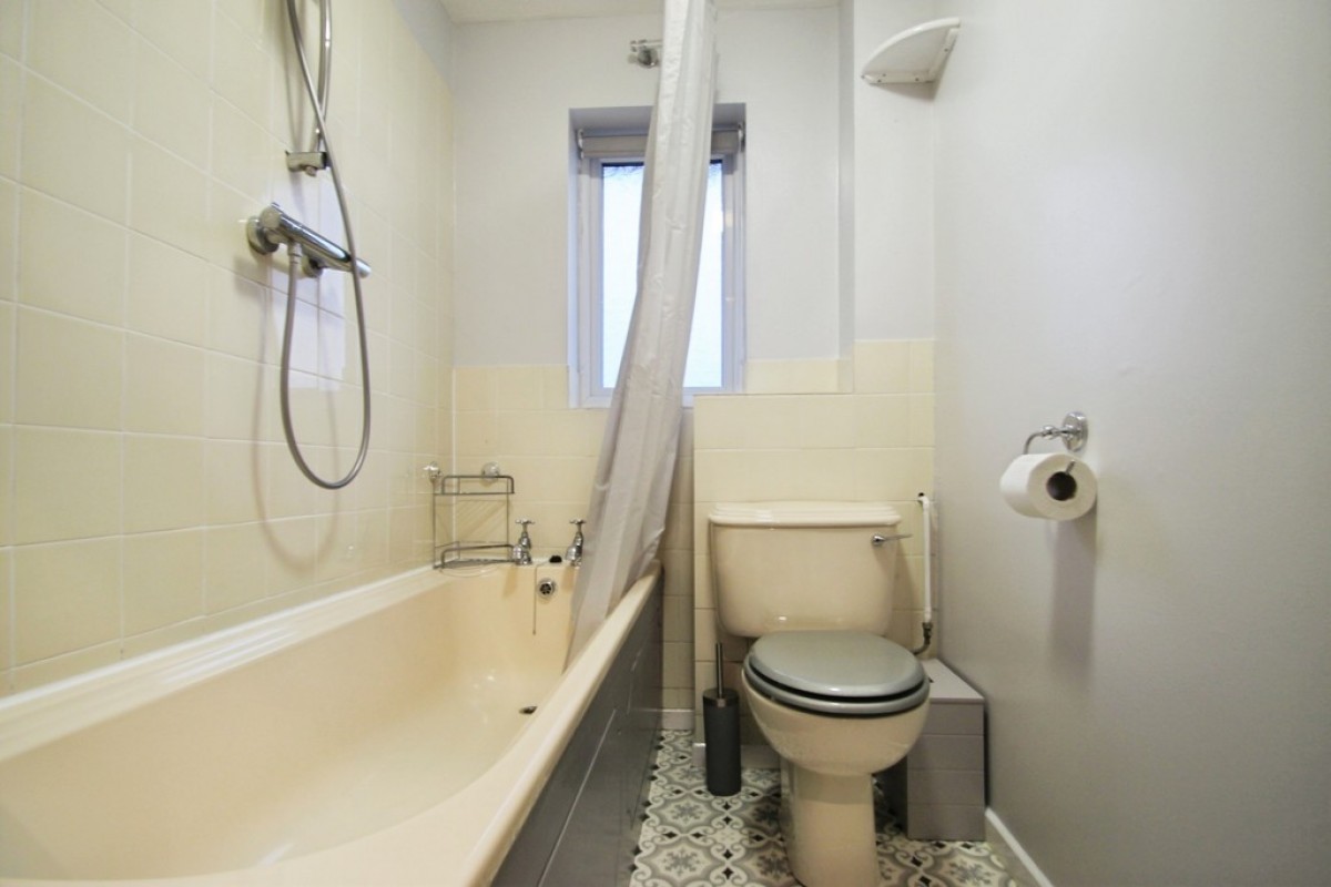 Thorney Leys, Witney