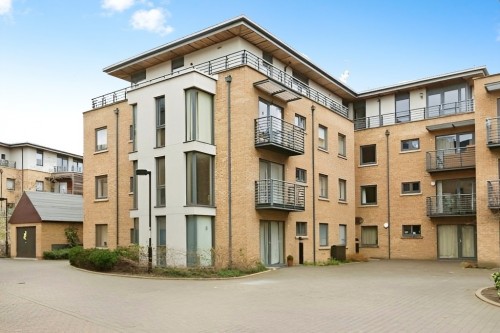 Empress Court, Woodin`s Way