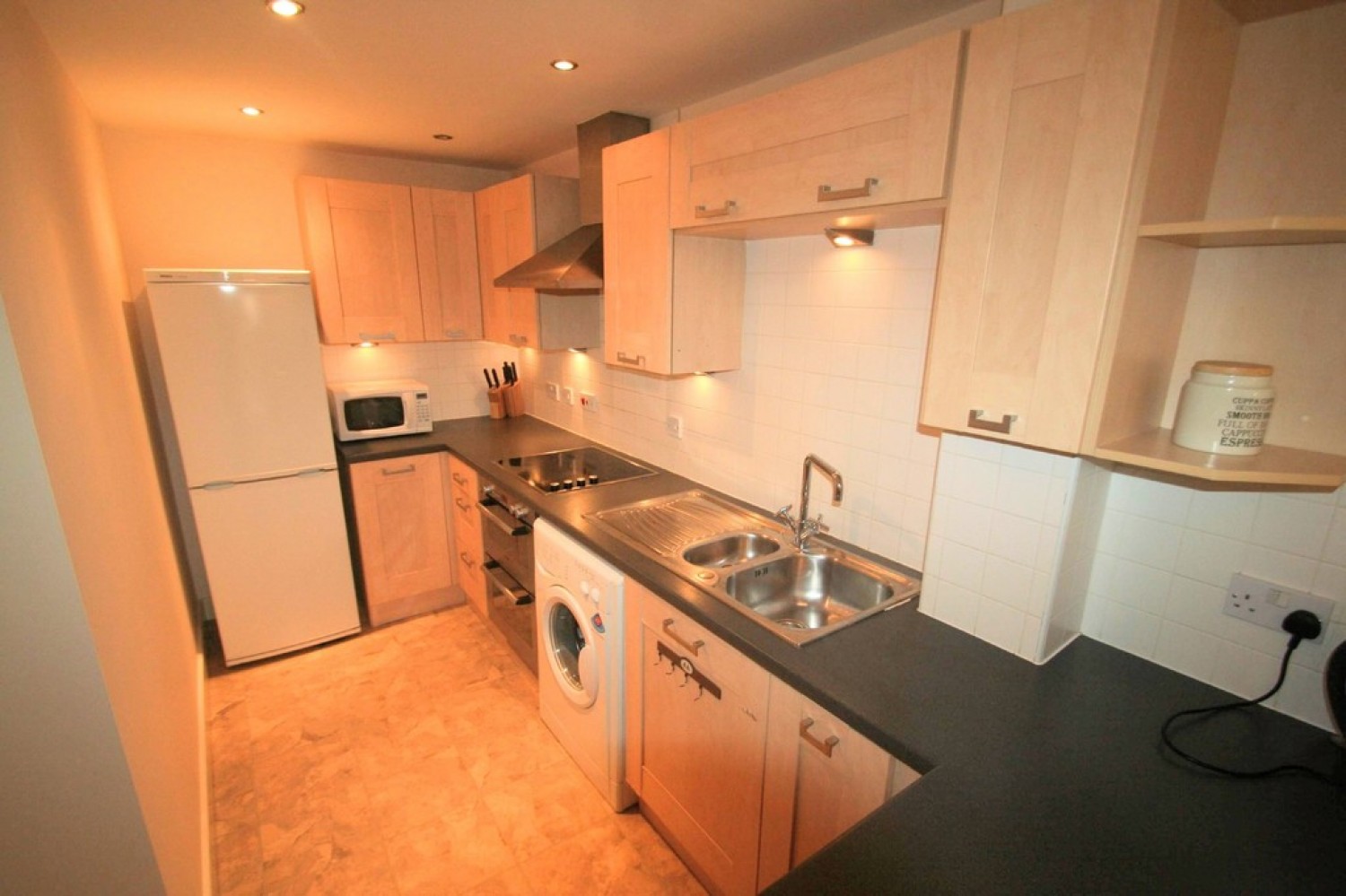 Empress Court, Woodin`s Way