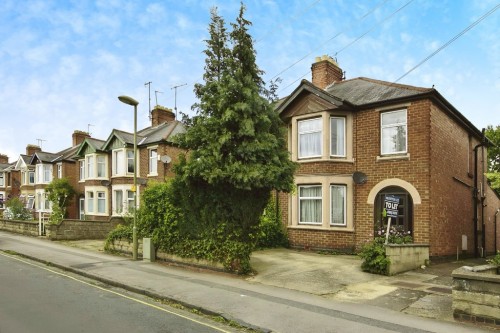 Fern Hill Road, Cowley