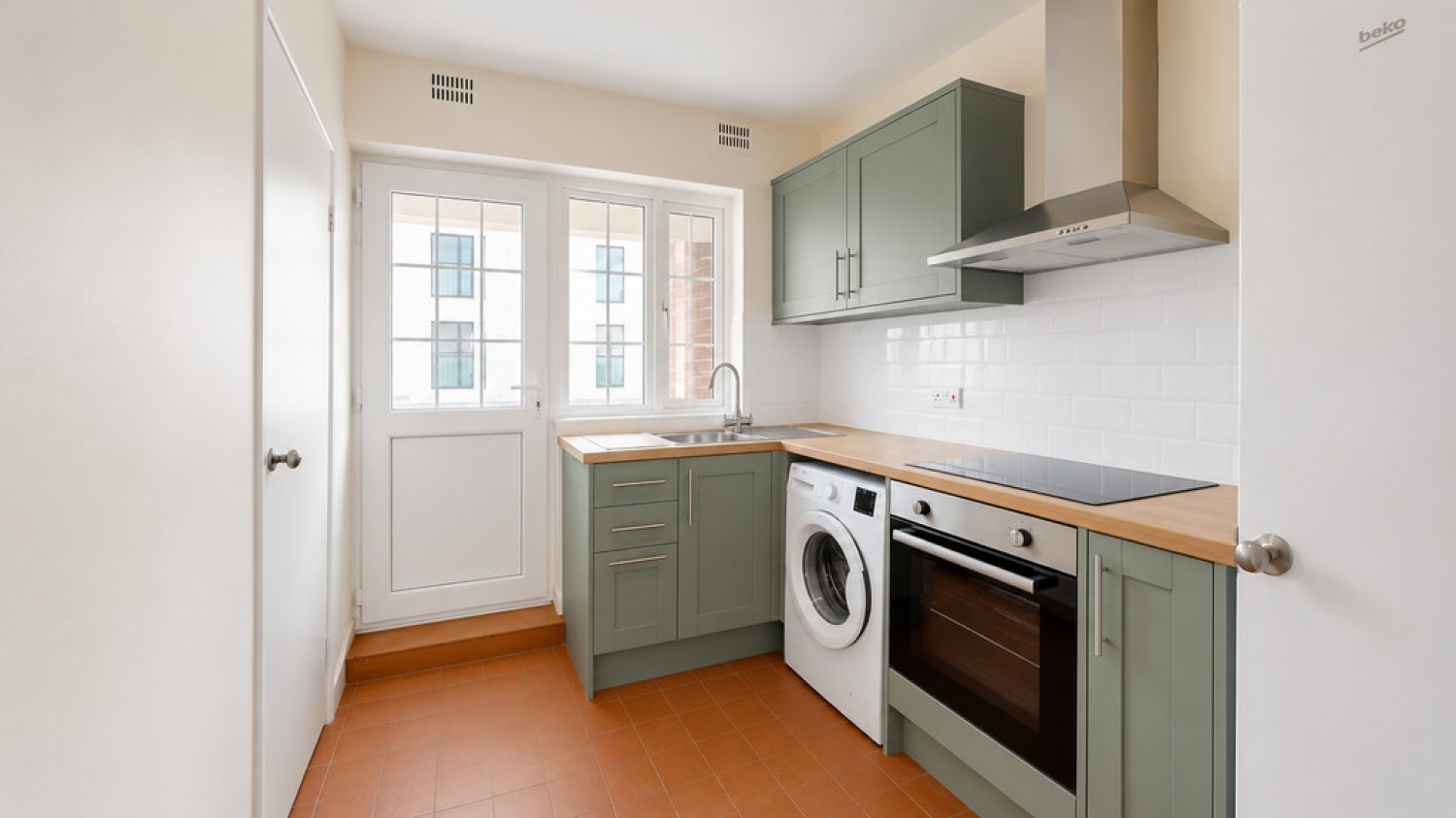 3 bedroom Flat for Letting Elms Parade, Botley