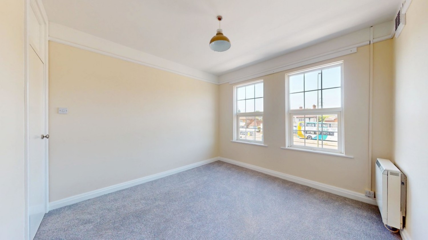 3 bedroom Flat for Letting Elms Parade, Botley