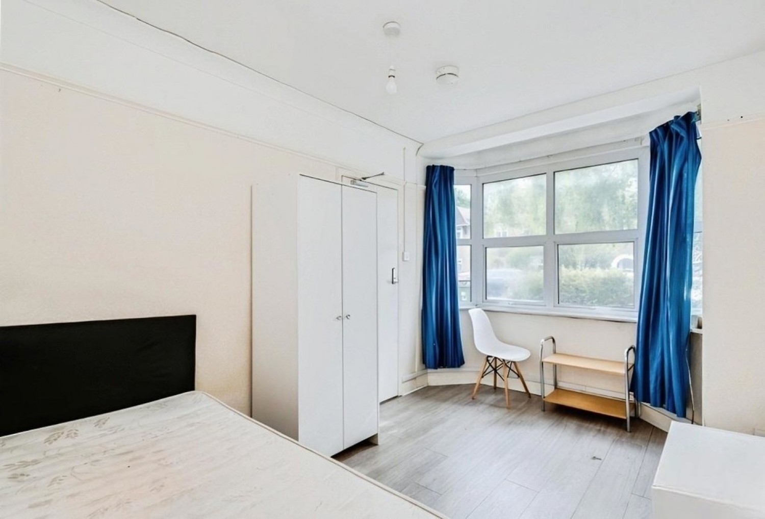 6 bedroom House for Letting Cricket Road, Cowley