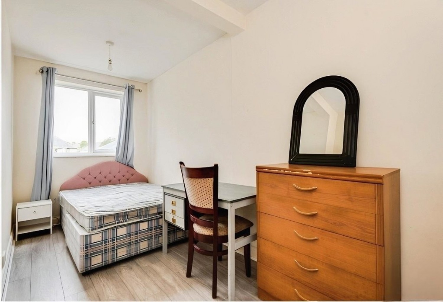 6 bedroom House for Letting Cricket Road, Cowley