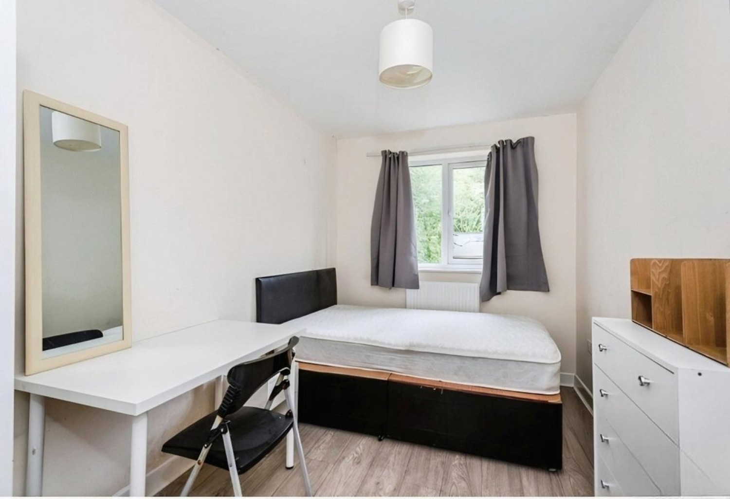 6 bedroom House for Letting Cricket Road, Cowley