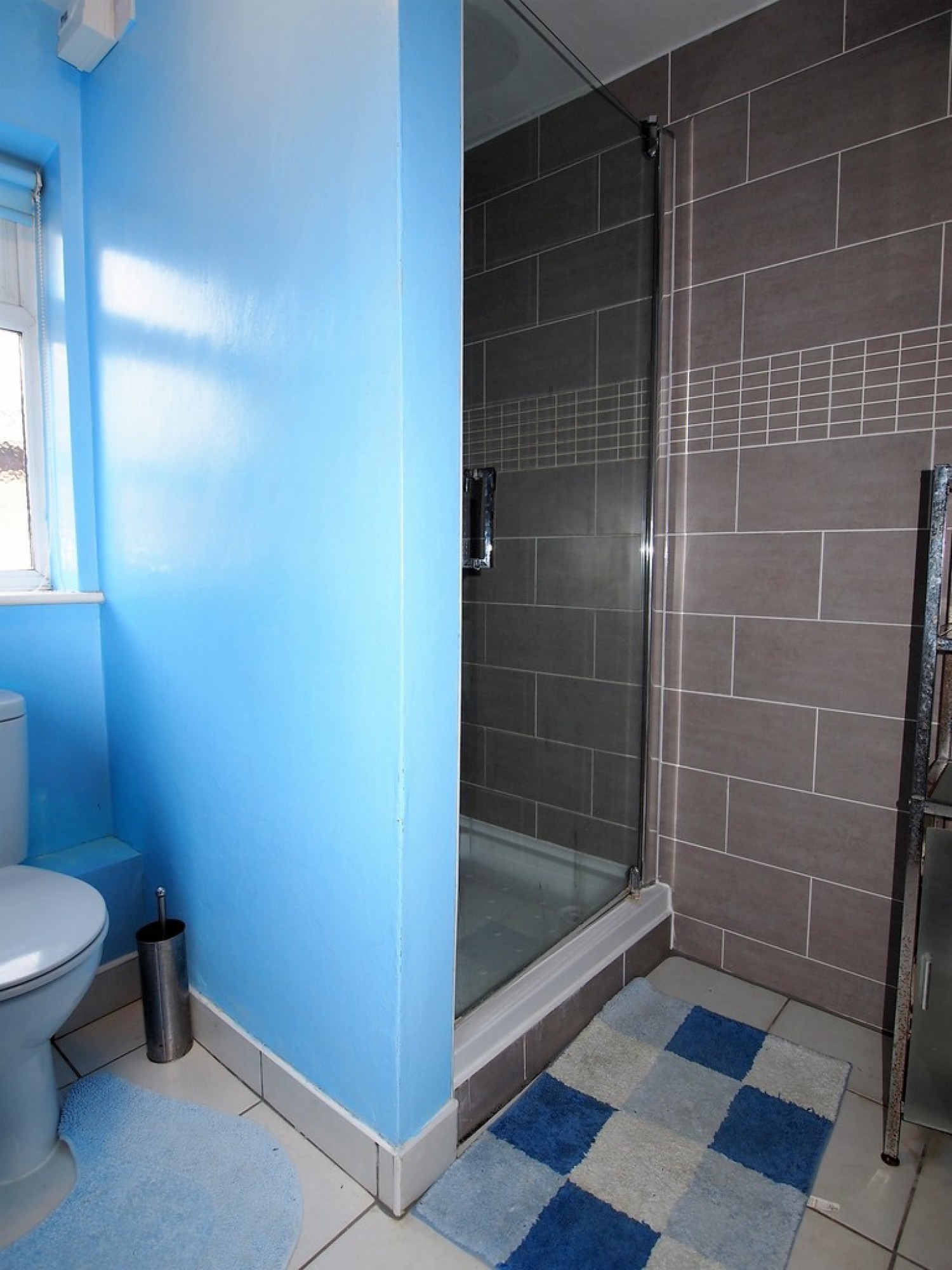 4 bedroom House in Hollow Way, Cowley