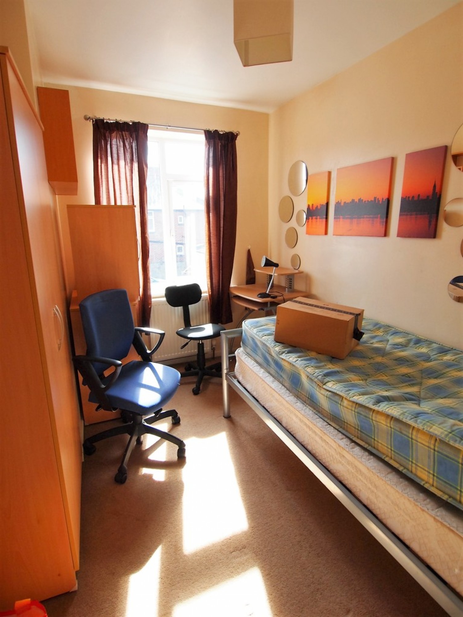 4 bedroom House in Hollow Way, Cowley