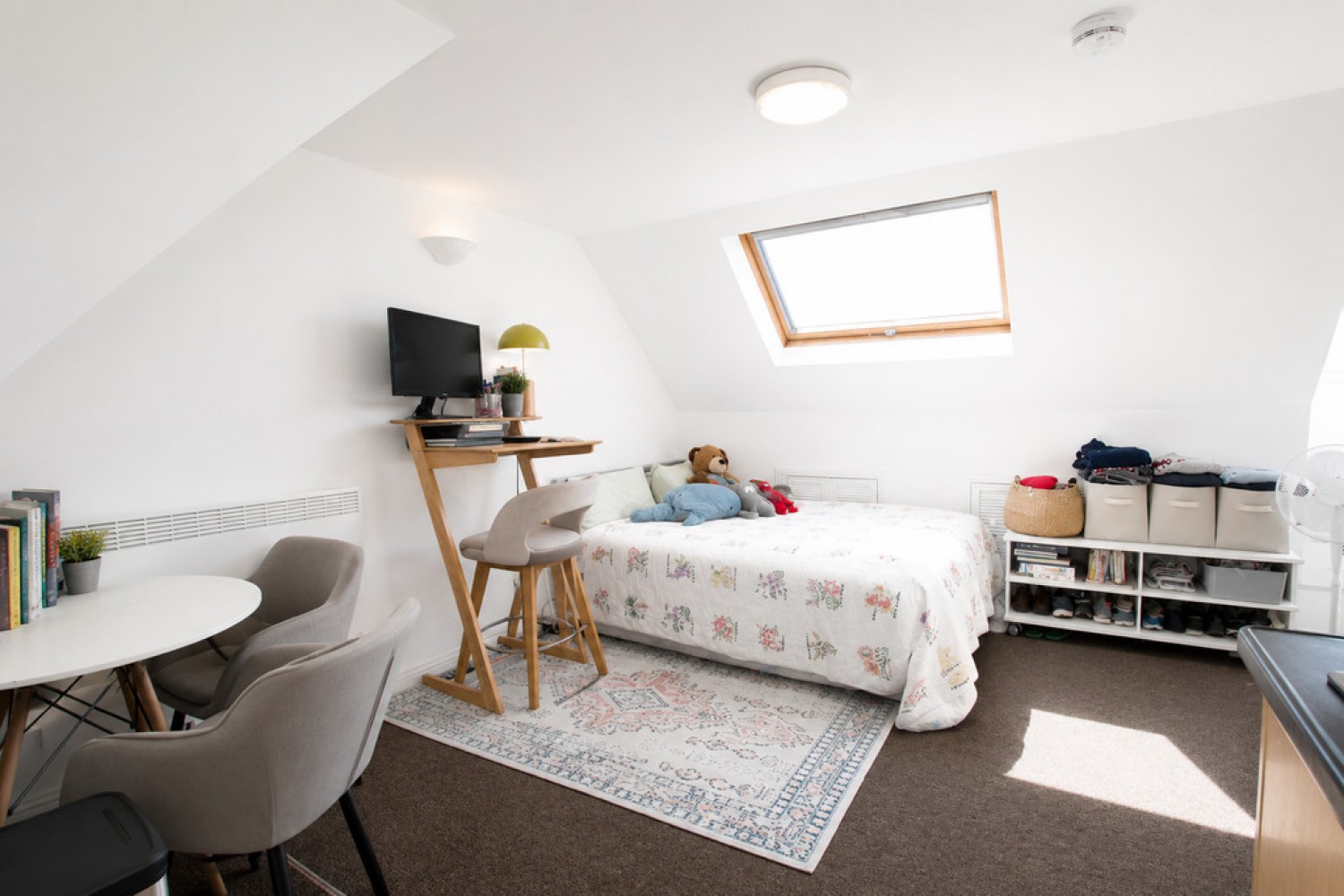 1 bedroom Flat for Letting Swinburne Road, Cowley